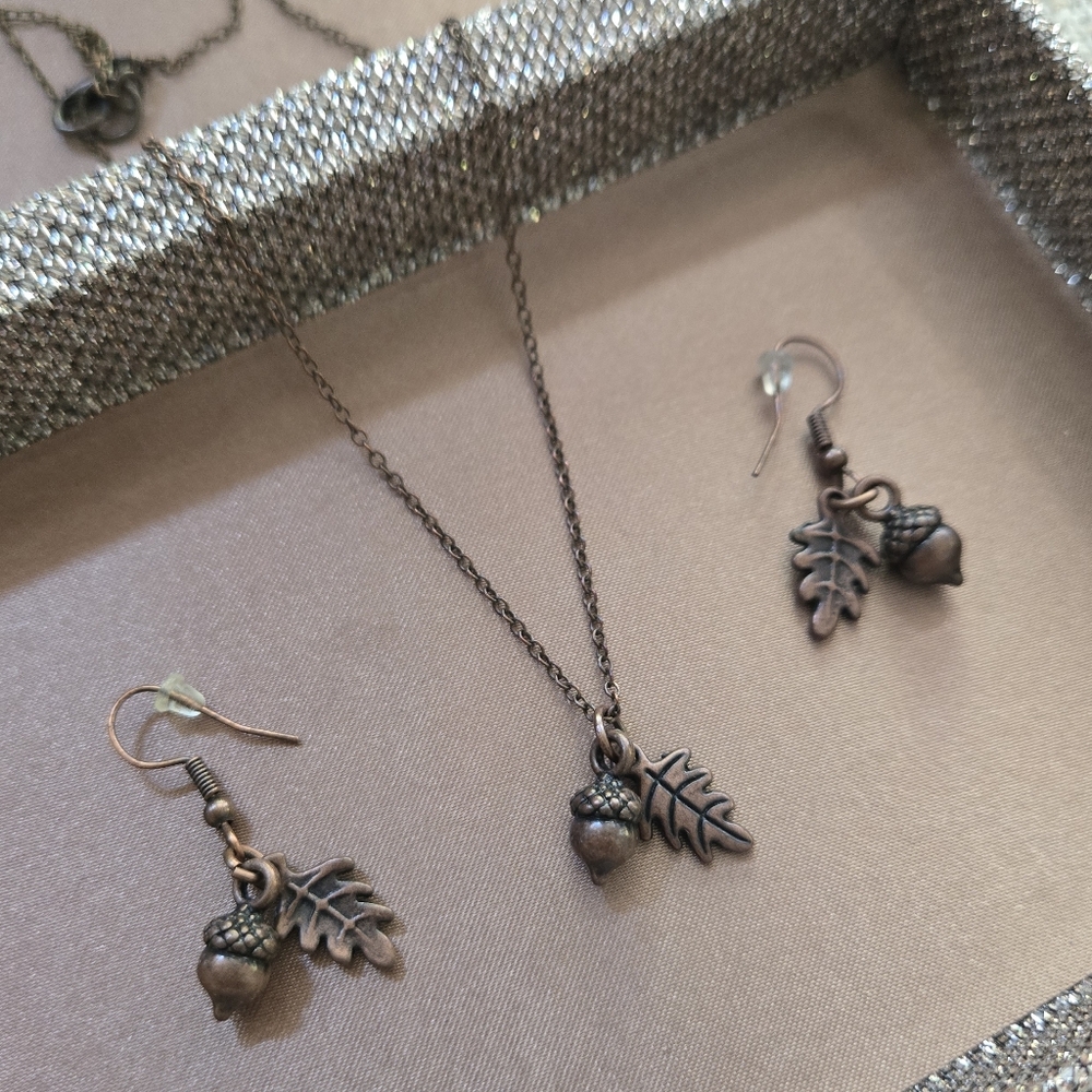 Acorn Leaf Necklace And Earring Set
